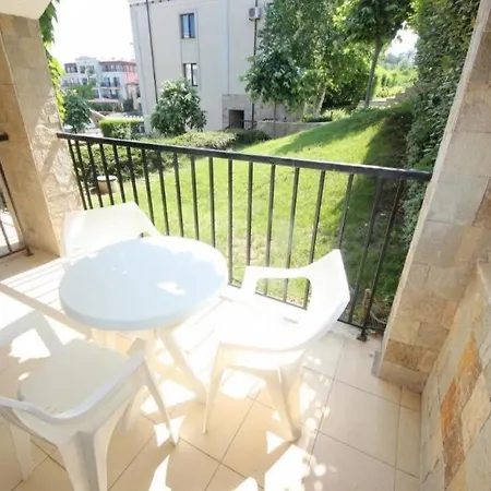 Green Life Beach Studio Apartment *